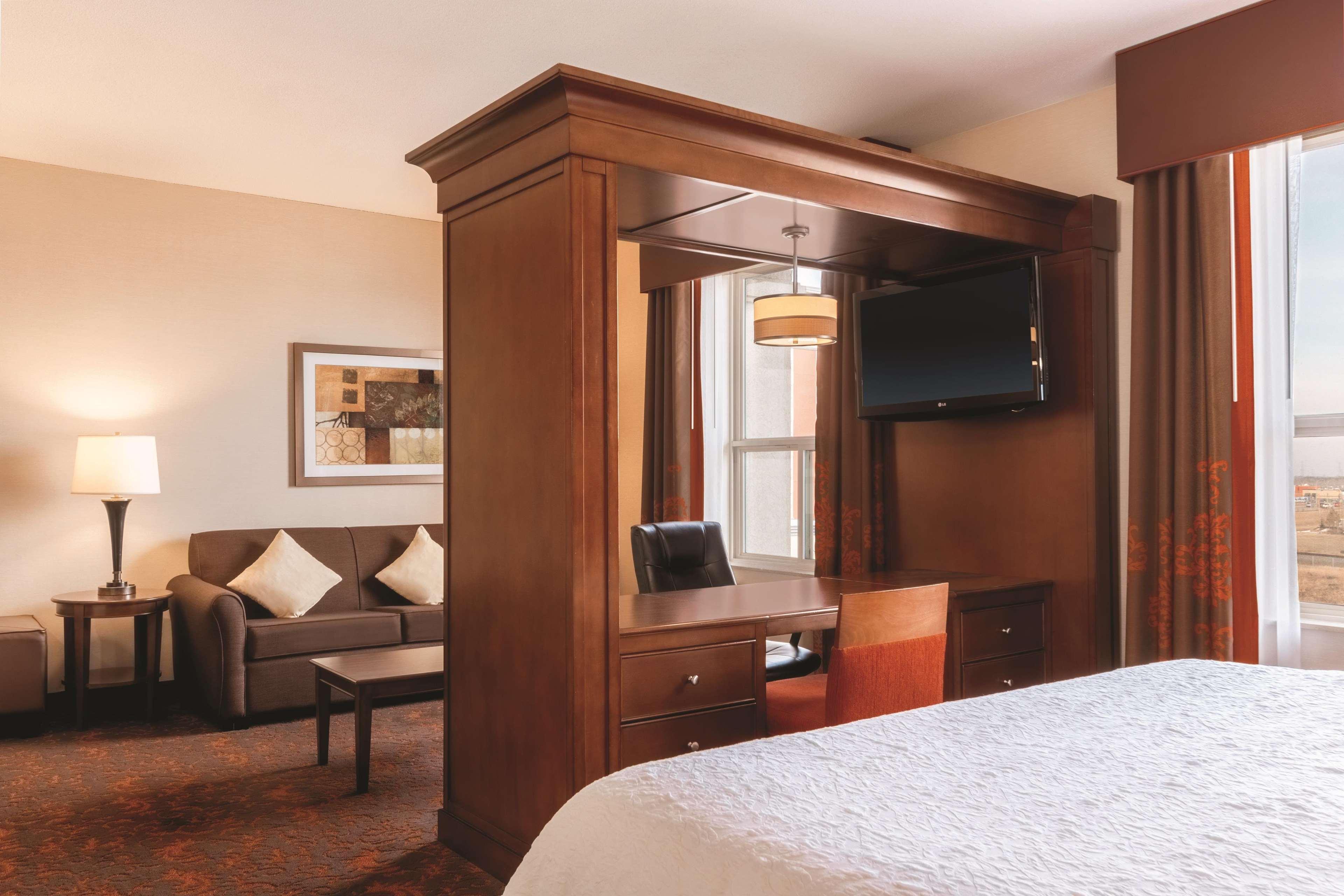 Hampton Inn By Hilton Edmonton South Экстерьер фото