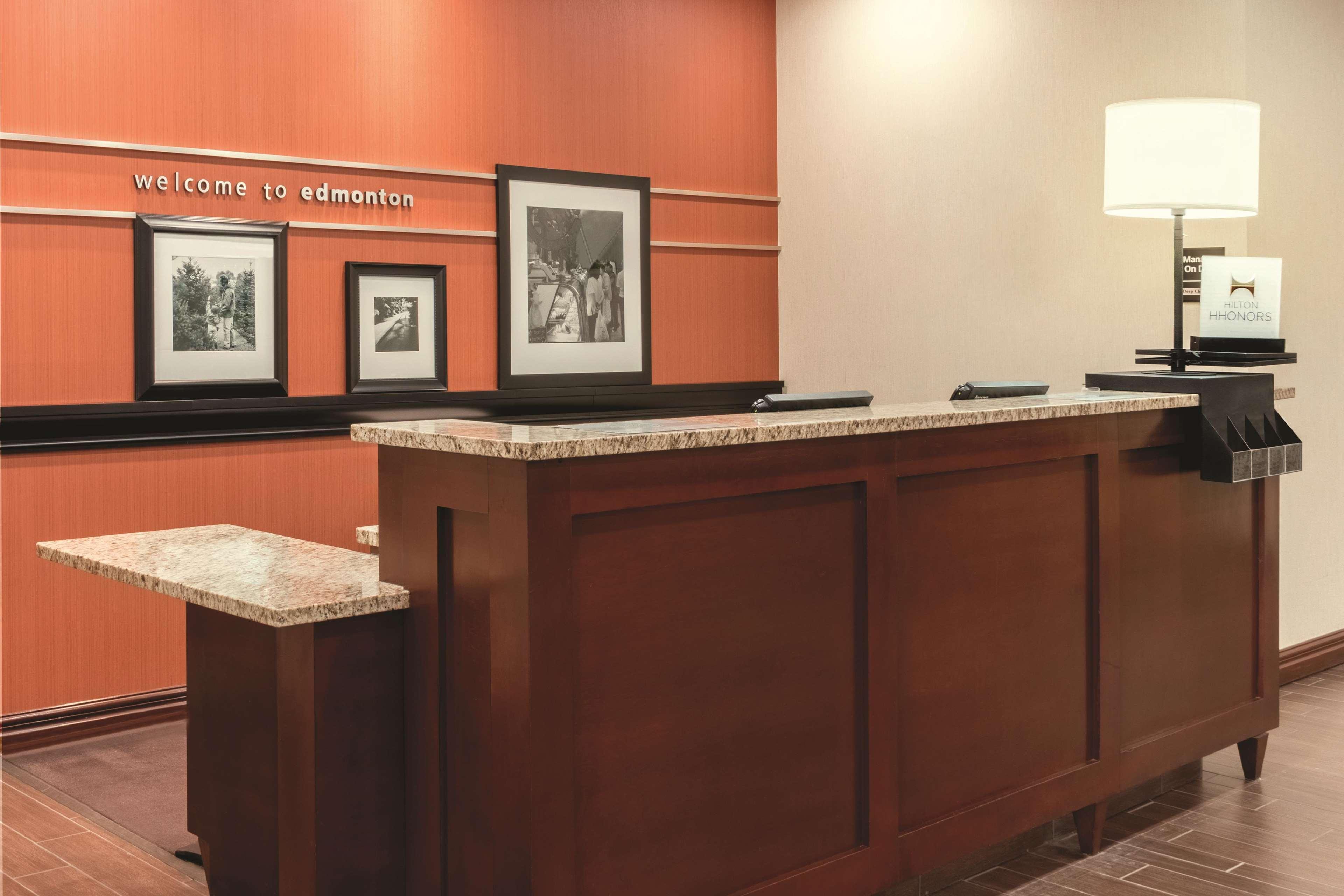 Hampton Inn By Hilton Edmonton South Экстерьер фото