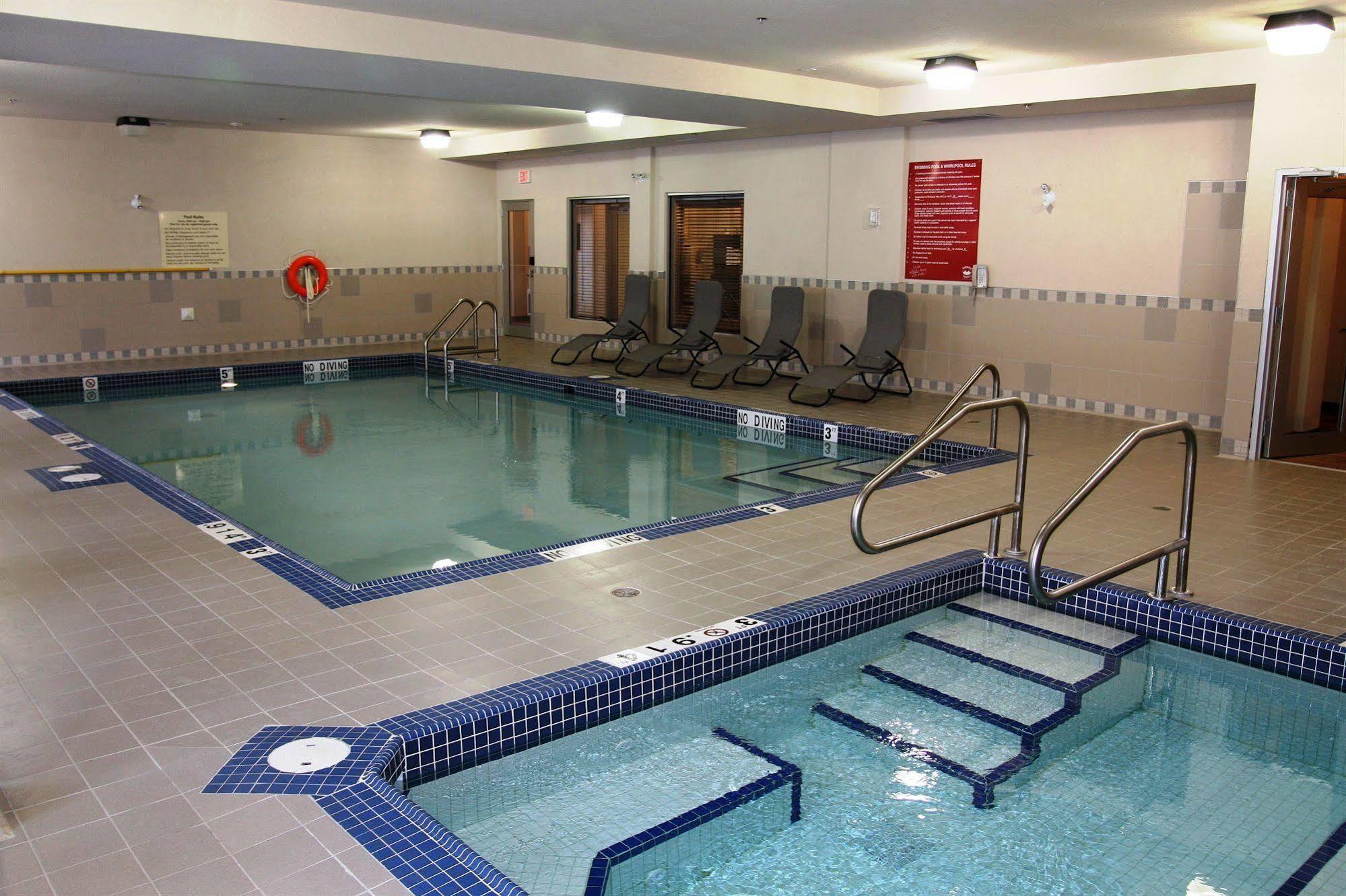 Hampton Inn By Hilton Edmonton South Экстерьер фото
