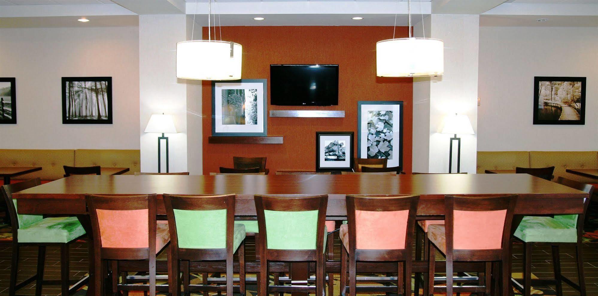 Hampton Inn By Hilton Edmonton South Экстерьер фото